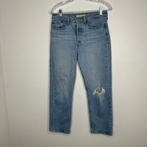 Levi’s light wash distressed wedgie straight jeans size 27